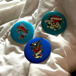 Buttons Ed hardy not sure if authentic
